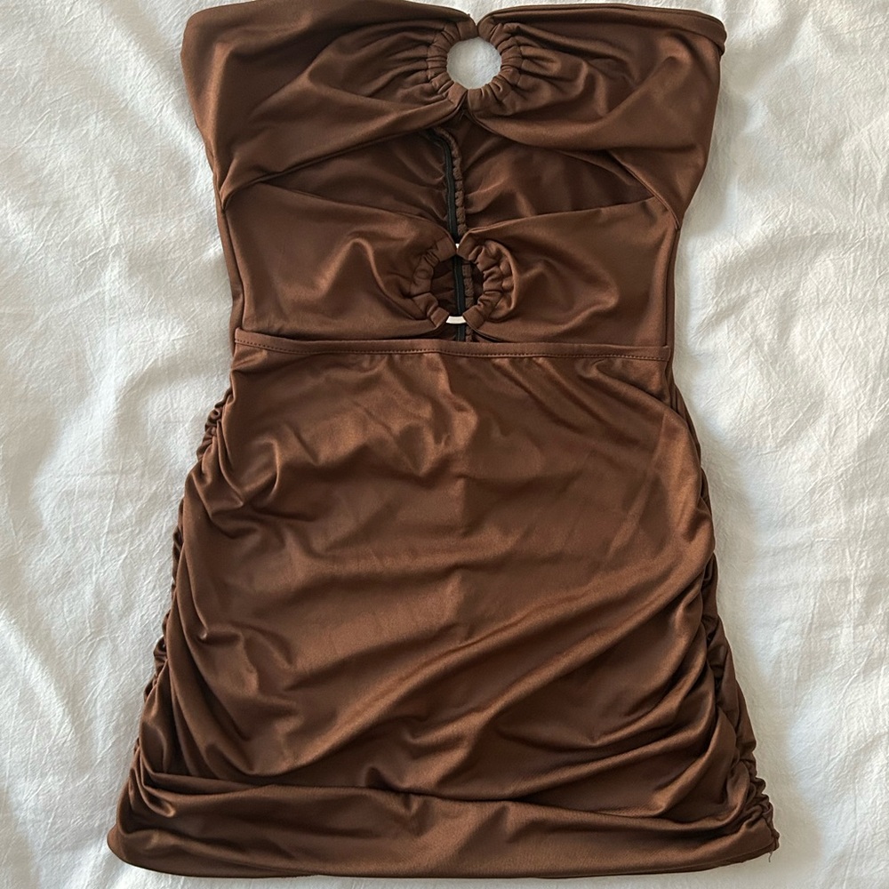 choco brown strapless mini dress 🤎